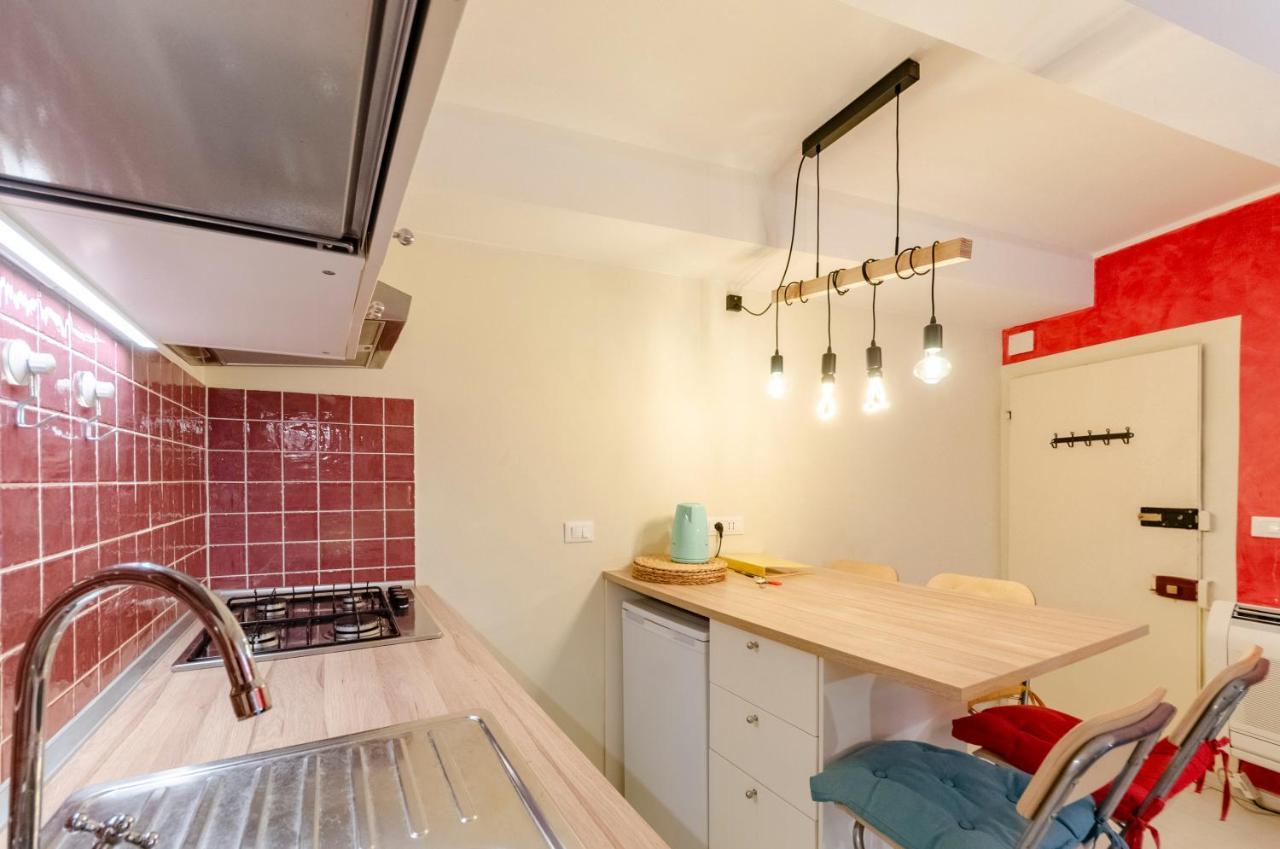 Joivy Cosy Flat In The Centre Apartment Генуа Екстериор снимка